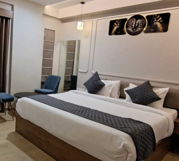 Hotel Lake Metro