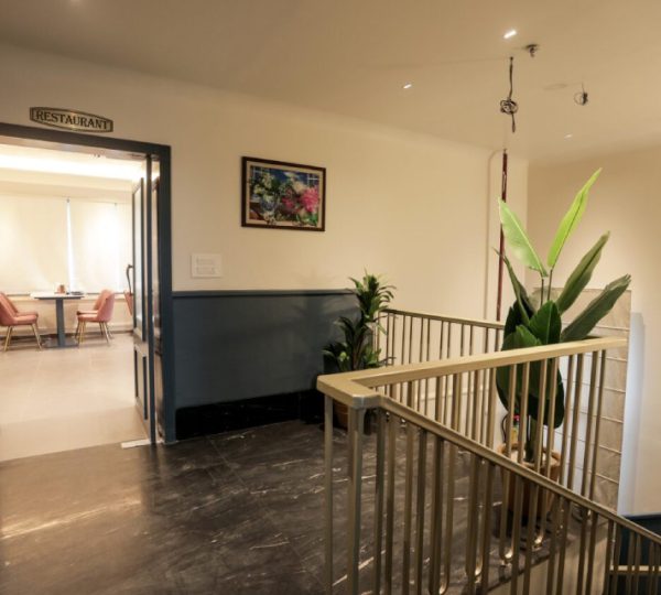 Hotel Lake Metro